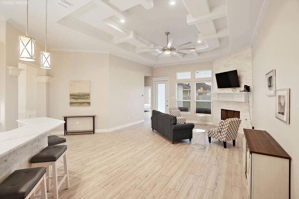 Luxurious Coastal Retreat Brand New 4Br Home With Fast Wifi, 15 Min To Beach! Corpus Christi Eksteriør bilde